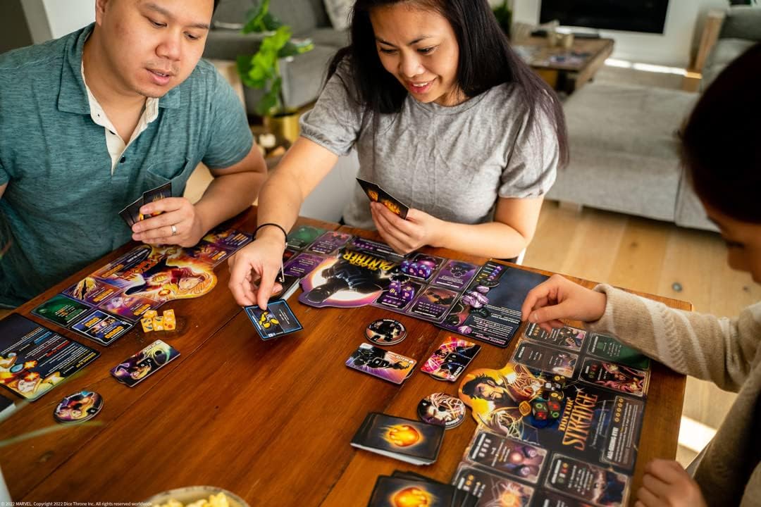 Marvel Dice Throne Board Game - Captain Marvel vs Black Panther